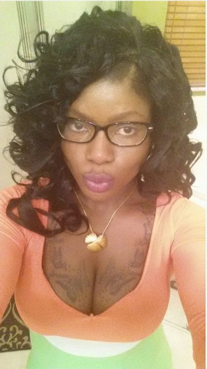 this is one fine fine fine woman. adult photos