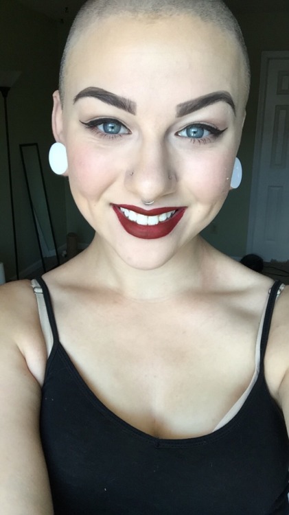 dreamland-dollie: Empowered Shaved head and stretched ears on a beautiful woman. Love it!