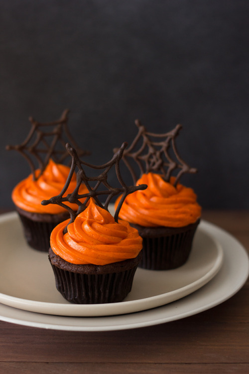 Pumpkin Chocolate Spiderweb Cupcakes