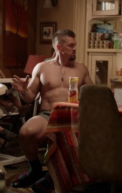 manculture:  Steve Howey