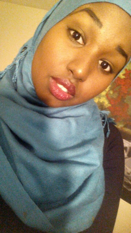 damaseas:  Blackout hijab edition