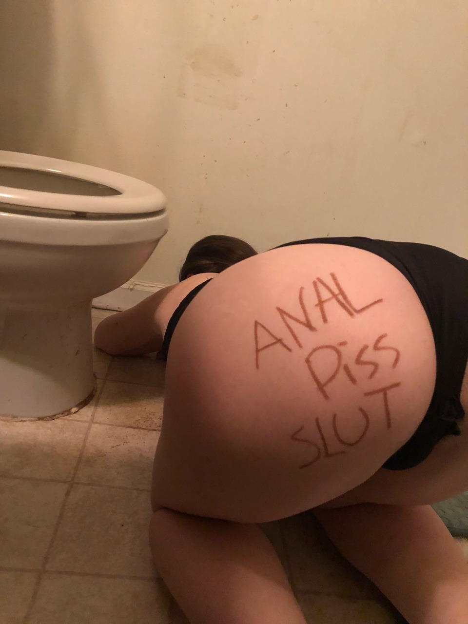 sexlord-of-cinder:  if you want attention you should be the best anal piss slut,