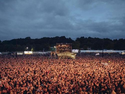 Eminem performing in Glasgow yesterday. 