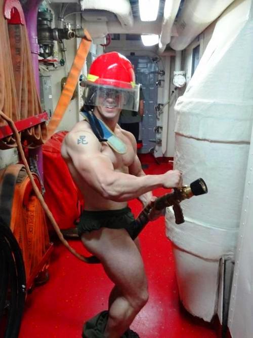 http://nudedriver.tumblr.com/post/65391258833
