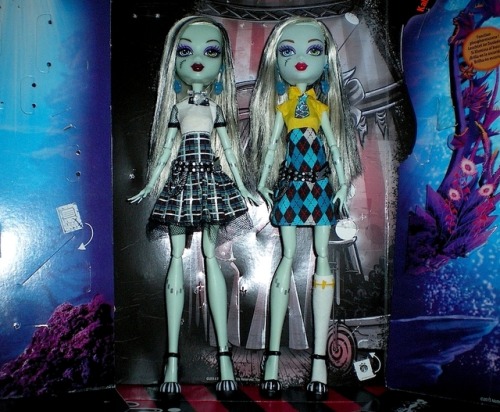 &ldquo;Ghouls Alive&rdquo; Frankie(s) Stein.Left, basic (version 1). Right, basic (version 2