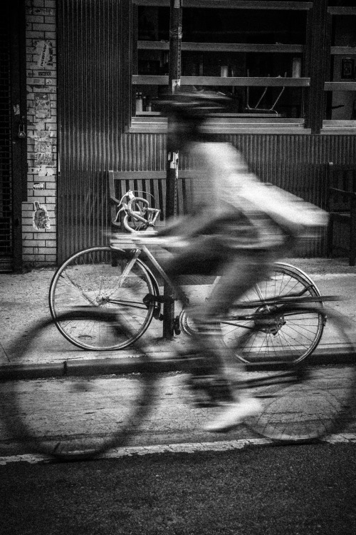 forthepleasureofmylife: New York City Biking Photo: Dieter Krehbiel