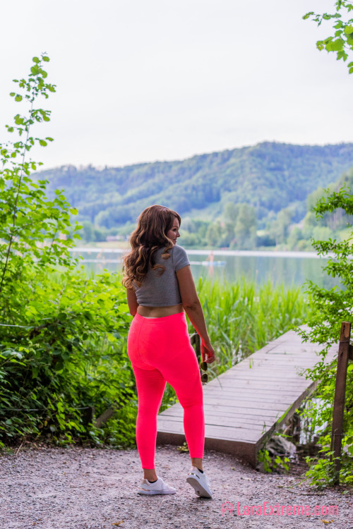 Diapered walk at the lake ;) Do you think anyone noticed?