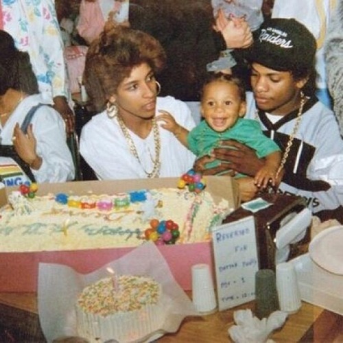 sheajacksonjrr: Happy Birthday Derrick “Baby Eazy E” Wright.