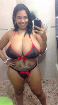 thesinnercitizen:  Miss Issy AKA Dominican
