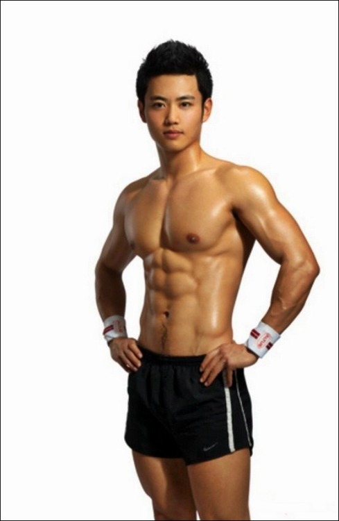 亞細亞之男闘呼達