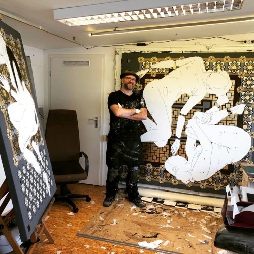 #dome_streetart Progress shot by the Galerist @michael oess #atwork #canvasses #art #karlsruhe #stre