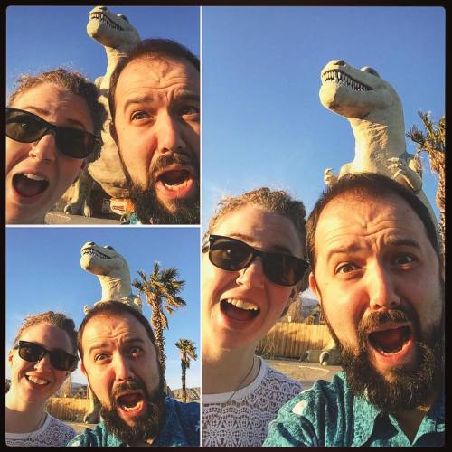 Chased by T-Rex! #peeweesbigadventure #trex #cabazondinosaurs (at Pee-Wee&rsquo;s Dinosaurs)