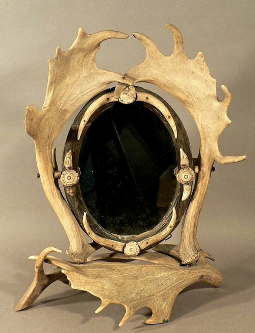 andrusmagnus:Table Mirror 1910