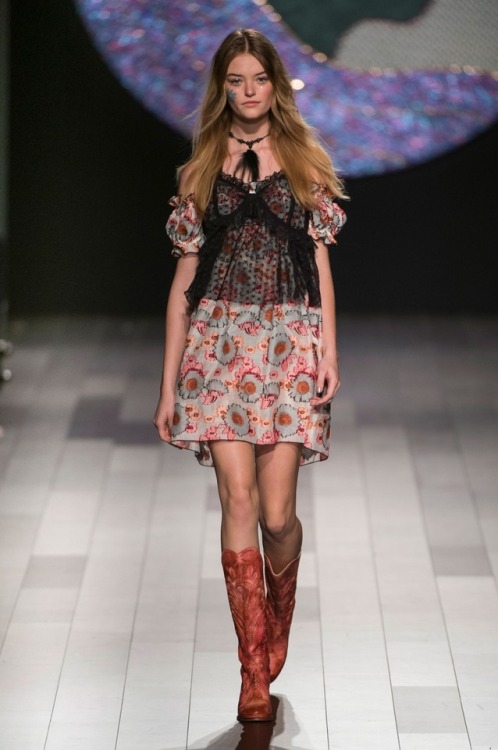 amazing-vs-angels: Willow Hand walks the runway at the Anna Sui fashion show during New York Fashion