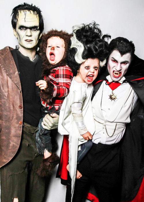 redjamie:  Have a spooktacular night! Here’s our family Halloween pic (via @projectphotoboo):
