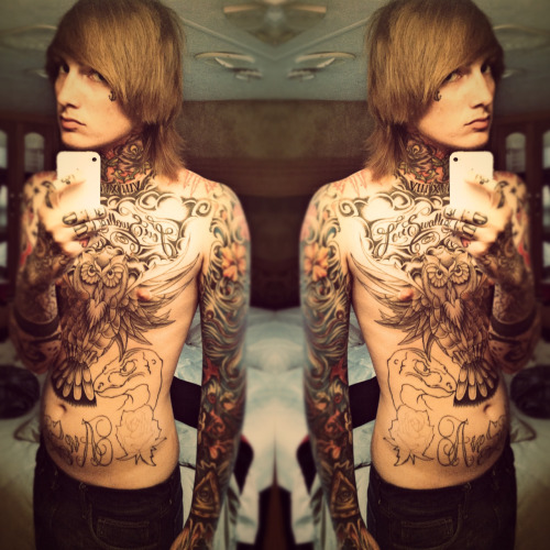 h0llow3yes:  inregardstojeffesure:  Neked;)  My self esteem just dropped