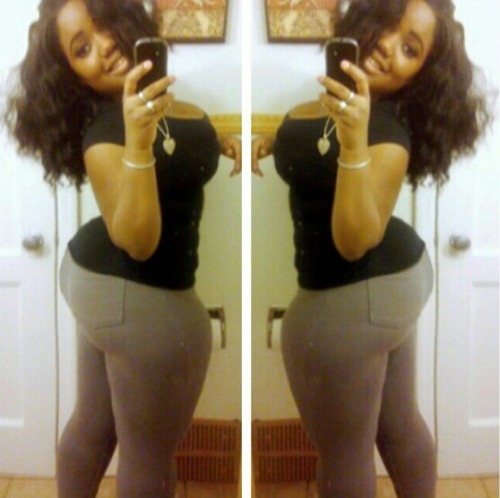 thickbeyondbelief:  Damn @Therealbrickhouse is bad af