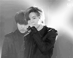 sungjongontop:  Sungjong looking really fine during the Last Romeo + Back remix at Gayo Daejun 