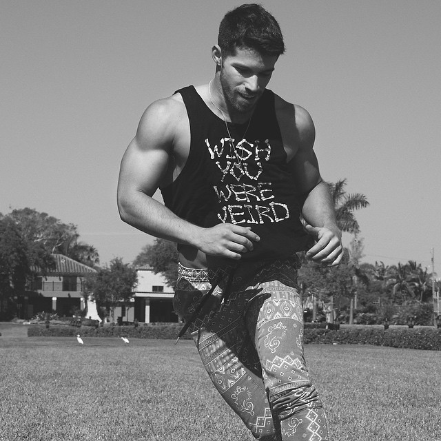 ijulian89:  Hustlin’ through this week, lookin 👀 at Friday like a finish line