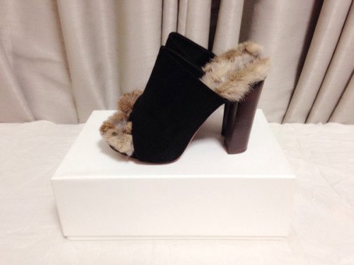 lacollectionneuse:rabbit fur lined heels (eu 36) • céline35,000円