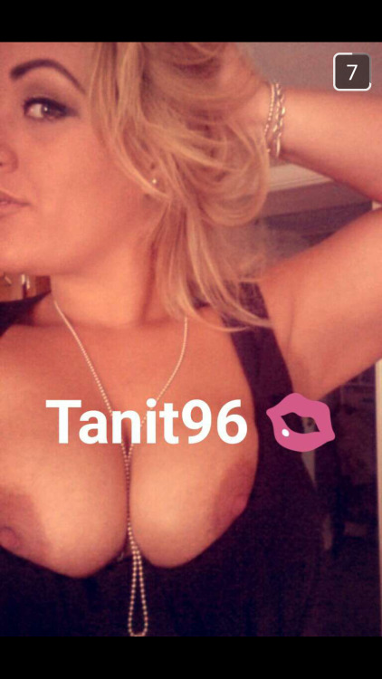 Porn photo Tanit96 Snapchat