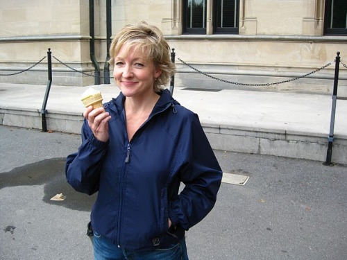 Look at this dirty girl and her dripping ice cream cone. She’s going after every last creamy drop. Okay, I’ll stop now. Seriously, this is a cute pic, amiright?