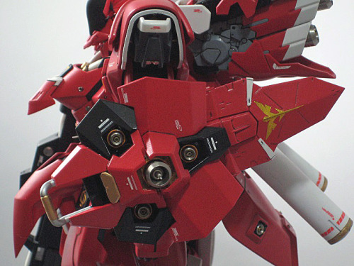 aniplamo:  1/144 HGUC Neo- Sazabi Kitbashby  adult photos