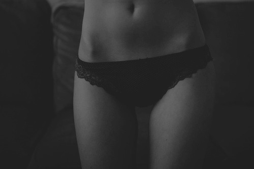 morphine-and-cigarettes:  sad black and white blog, I follow back similar 
