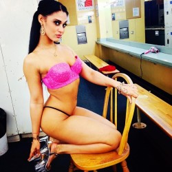 stripper-locker-room:  IG - _mollyver_sace