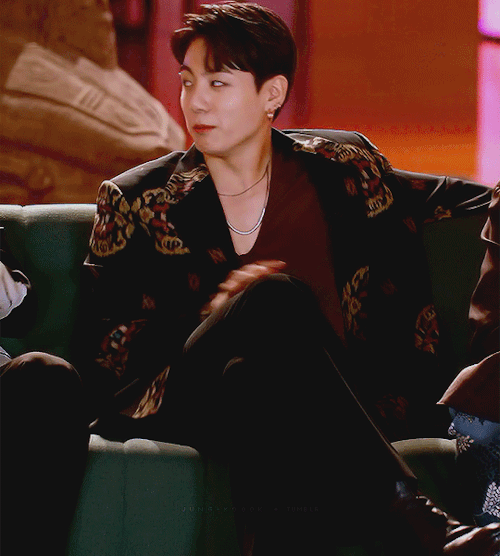 jung-koook: he’s just sitting there looking fine and pretty