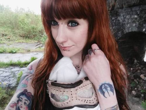 gyarueleenacosplay:  Re shot some Mara Jade stuff for a project at the weekend 💙 #cosplaydeviant #cosplay #cosplayer #uk #marajadecosplay #marajade #marajadeskywalker #starwars #starwarscosplay #sguk #suicidegirls #suicidegirlshopeful #sghopefulcosplay