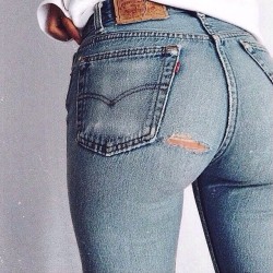 studdedheartsblog:  🍑