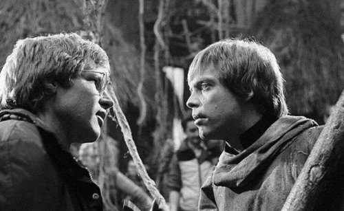 culturevulture73: roane72: sweetmrhamill: Harrison Ford &amp; Mark Hamill- ROTJ bts Hey @santheu