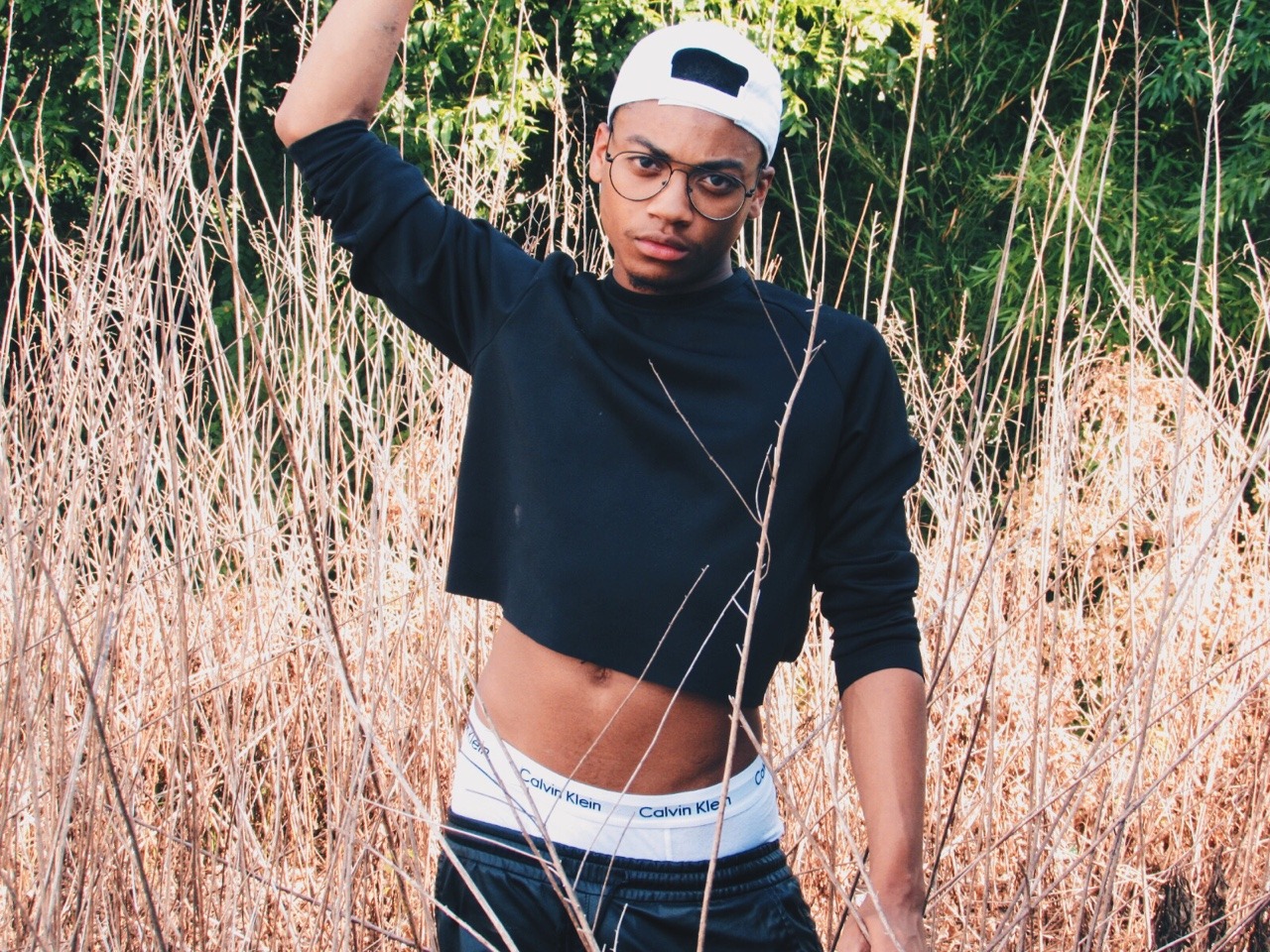 menamongstgods:  I’ve been meaning to fuck you in the garden…🌾  Let do it
