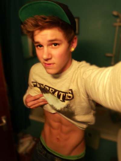 2014homoboy:  boyzwhat:  æ♥  Oh ahhhh ummm…… WOW so many hot boys!!! 