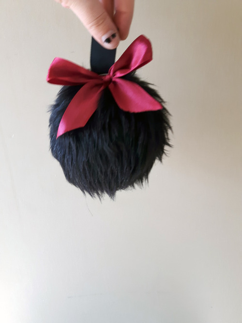 Cute little bunbun Tail i made ! Available now on my etsy shop ♥  https://www.etsy.com/ca/shop/Naugh