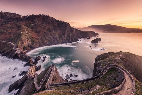drxgonfly: Biscay Sunset (by Vaidotas Mišeikis)