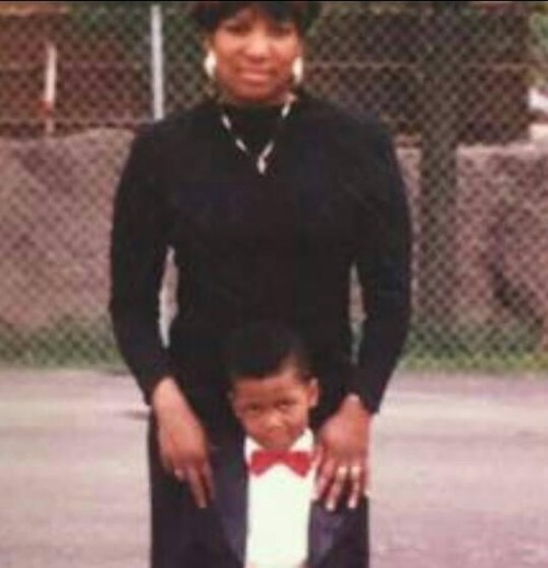 How My Mom Looks Exactly The Same Since 1993 Is Beyond Me Anyways Happy Birthday Mom!!!!! I Love You,