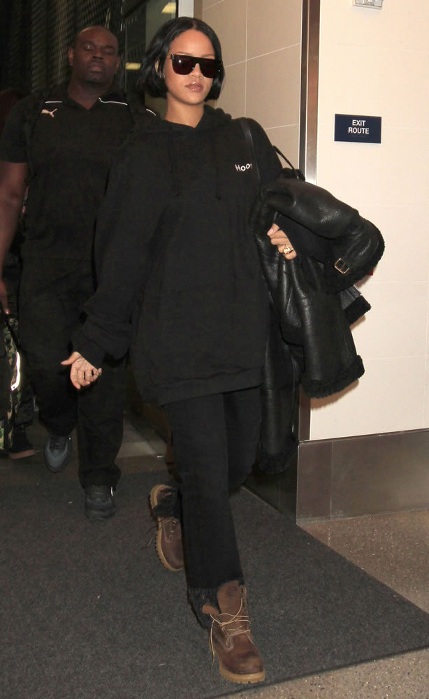 hausrihanna:Rihanna was spotted at LAX in Super sunglasses and a Vetements hoodie.