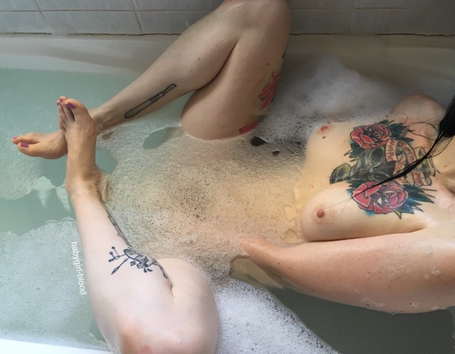 babygirl-blood:  Bath time 🎀🌸👑💕✨