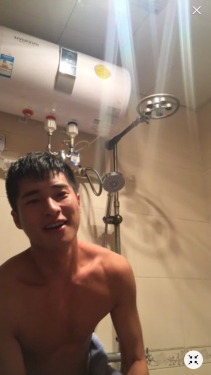 daicalangtu1991:  cute guys from app lol 