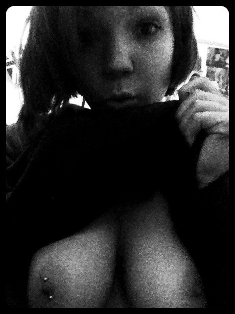 Porn photo fl00sie:Think my boobs are growing