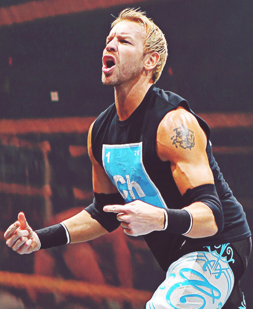 dumb bitch who loves wrestling