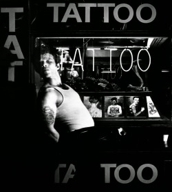 Mondfaenger:  Tom Waits, Los Angeles, 1980 © Photo By Greg Gorman  I Love This Bastard