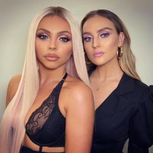 jesynelsonsource:adamburrell: BEAUTIES  Agreed