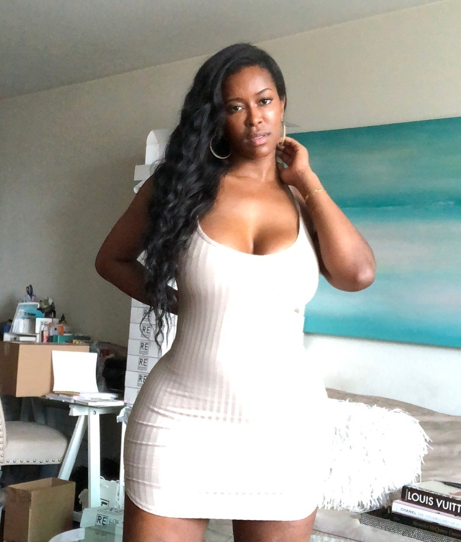 kingjazziedad:  DeliciouslySexy. CurvyLicious. Busty'Loose Mami.Ms Iam_Bourne ❤️
