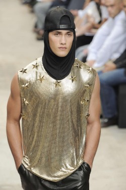 monsieurcouture:  Givenchy S/S 2010 Menswear Paris Fashion Week 