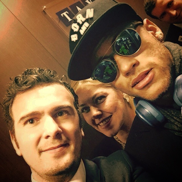 fzneymar:  12.01.2015 Neymar mit Fans in der Turkei  Photo by @gulcyl @sporhocam