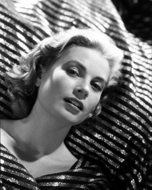 chumloadio: Grace Kelly