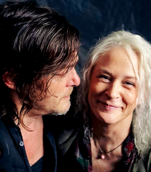 reedusmcbridedaily: Norman Reedus and Melissa McBride Behind The Scenes of The Walking Dead S11 [ : 